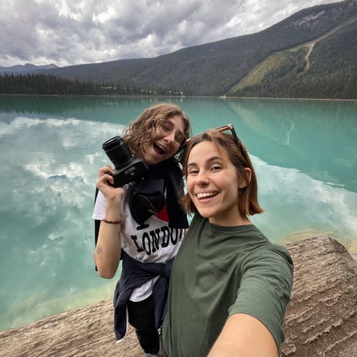 Profile image for pet sitters Noemie & Aurore 