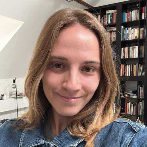 Profile image for pet sitter Jade