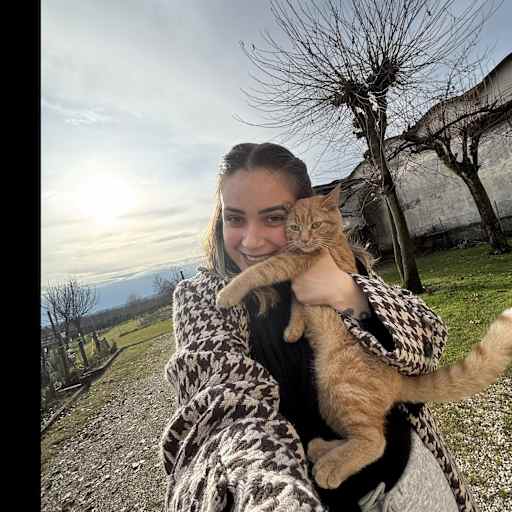 Profile image for pet sitter bruna