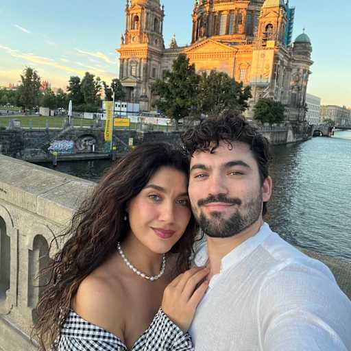 Profile image for pet sitters Ayshe & João