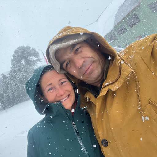 Profile image for pet sitters Eva & Jaime