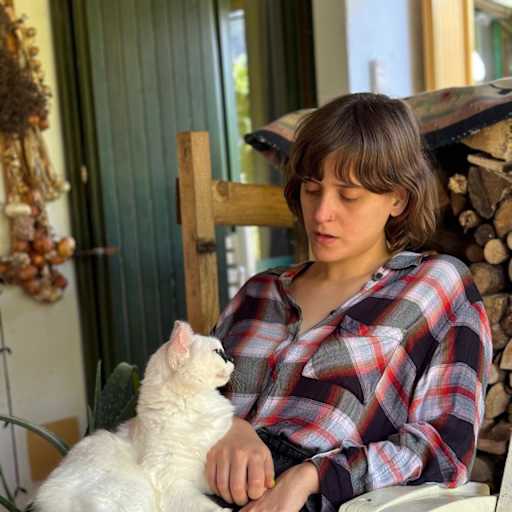 Profile image for pet sitter Mia