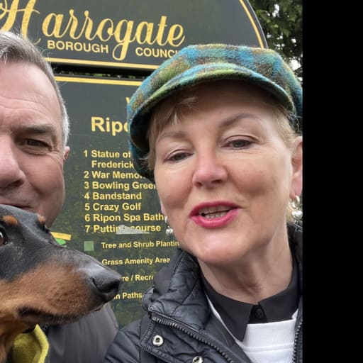 Profile image for pet sitters Martina & John 