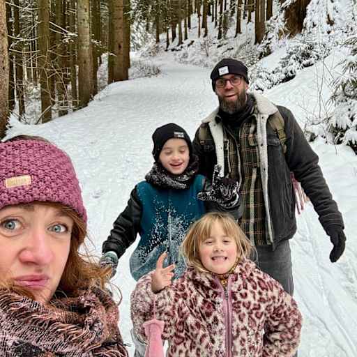 Profile image for pet sitters Claire & Nic