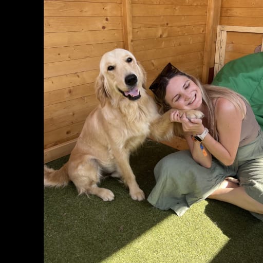 Profile image for pet sitter Carmina