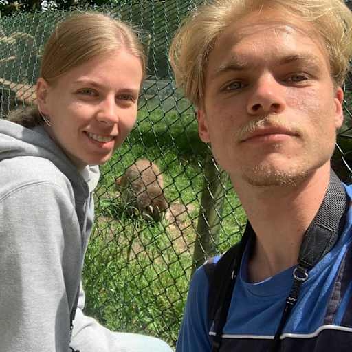 Profile image for pet sitters Isabelle & Tobias