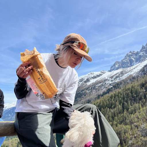 Profile image for pet sitter Chloe