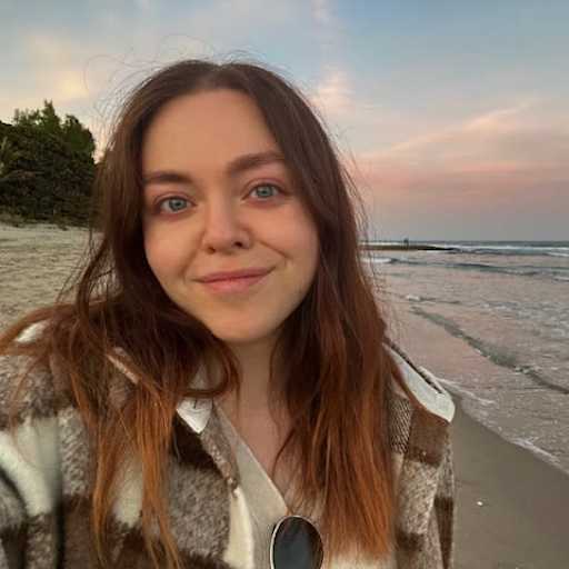 Profile image for pet sitter Allison