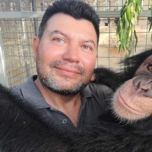 Profile image for pet sitter ian