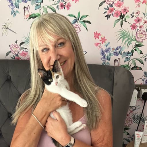 Profile image for pet sitter Linda