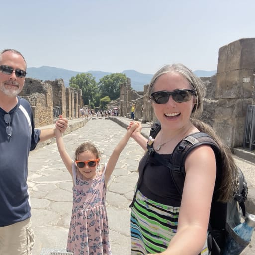 Profile image for pet sitters Julie & Kevin