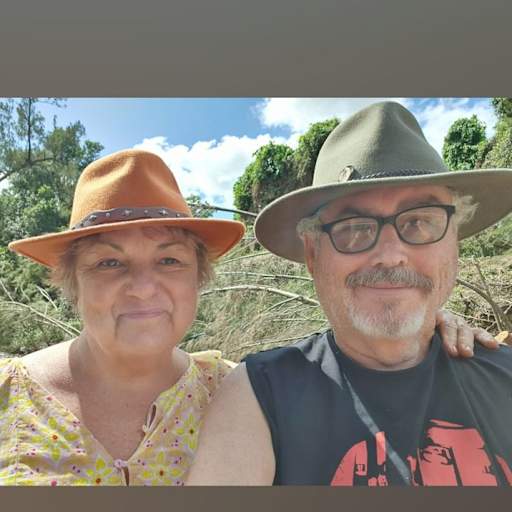 Profile image for pet sitters Sean & Helen