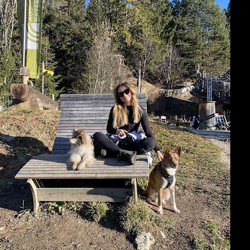 Profile image for pet sitter Lilla