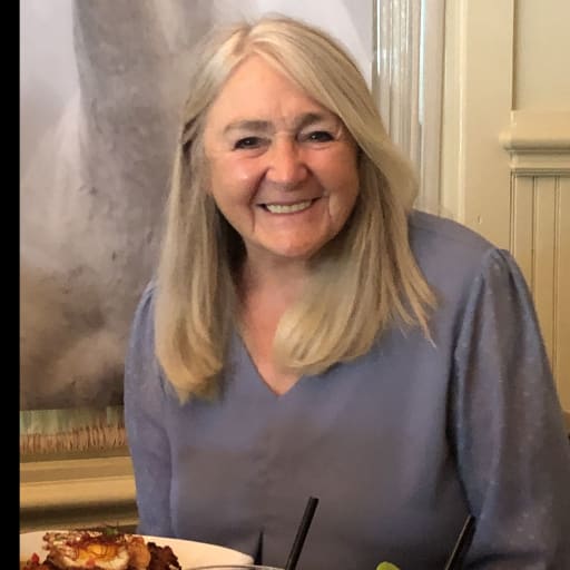 Profile image for pet sitters lynn & Dr John