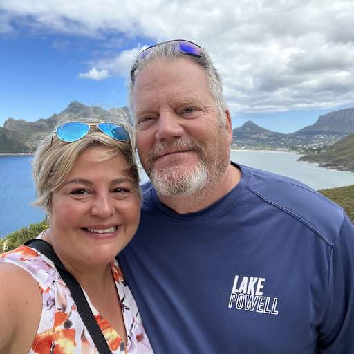 Profile image for pet sitters Jenifer & Matthew