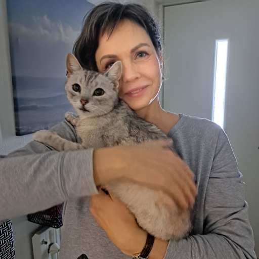 Profile image for pet sitter Lisa