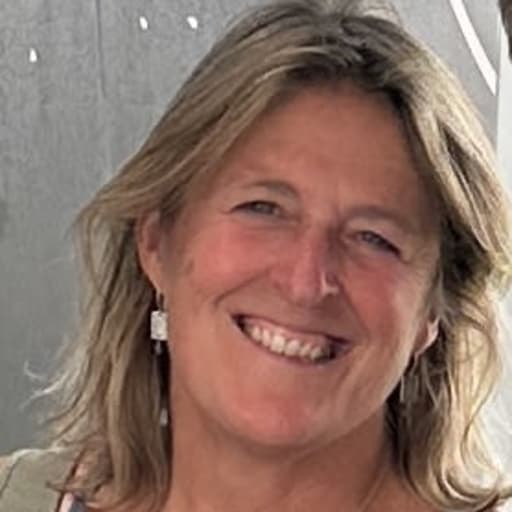 Profile image for pet sitter Lauren
