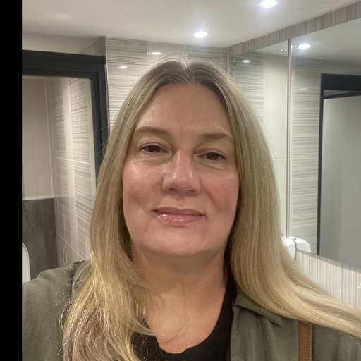 Profile image for pet sitter Lisa
