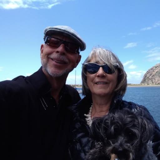 Profile image for pet sitters Silvia & Leonel