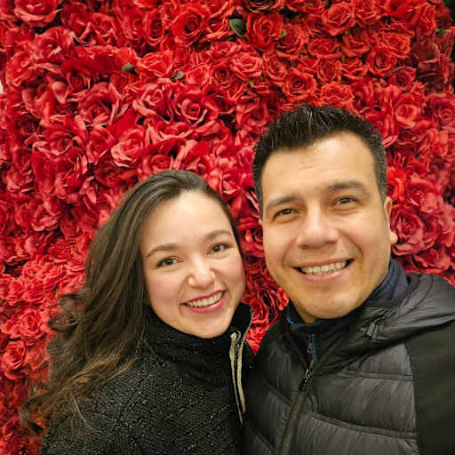 Profile image for pet sitters Jessica & Emmanuel