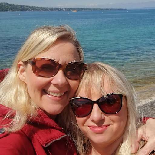 Profile image for pet sitters Bozena & Vanessa 