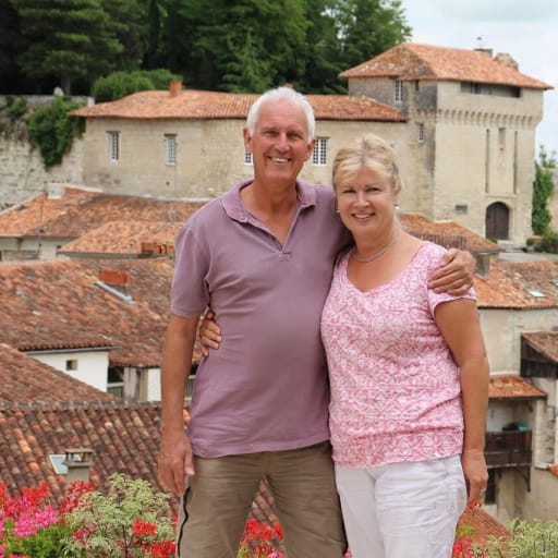 Profile image for pet sitters Sara & Brian