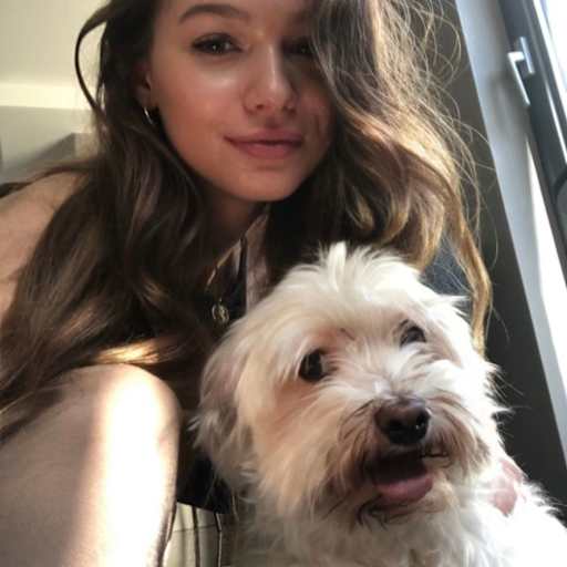 Profile image for pet sitter Nina