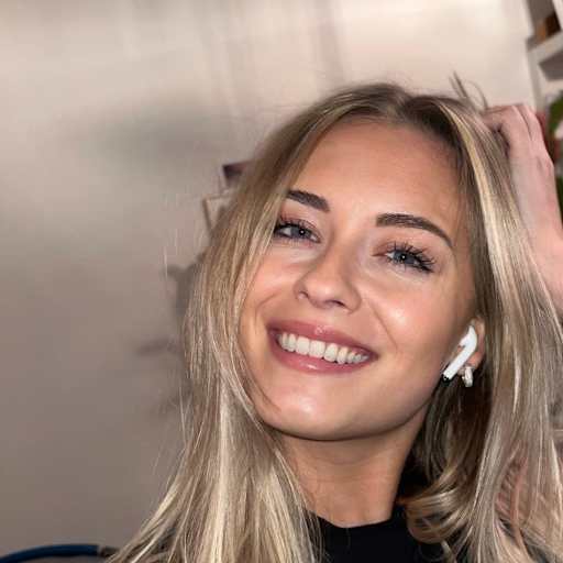 Profile image for pet sitter Vanessa