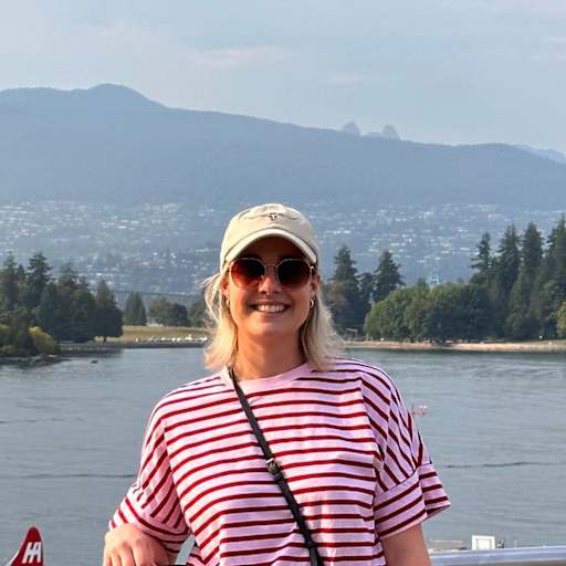 Profile image for pet sitter Jess