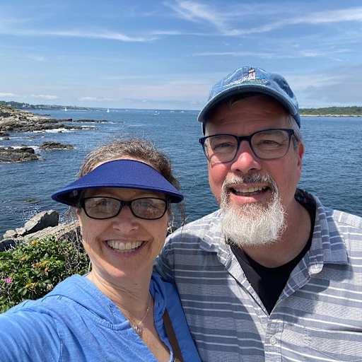 Profile image for pet sitters Jenna & Jim