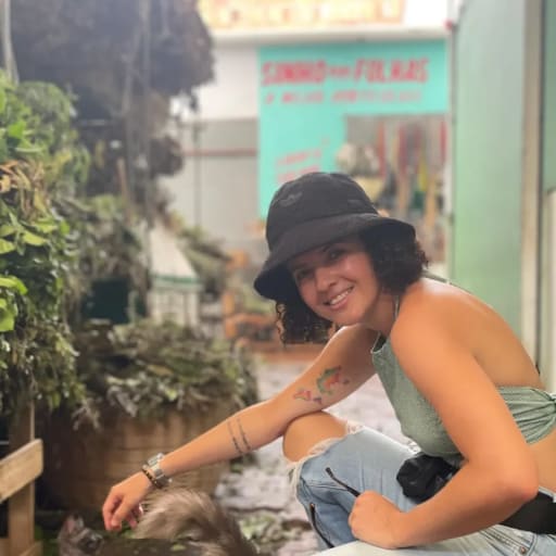 Profile image for pet sitter RAFAELLA PEREIRA