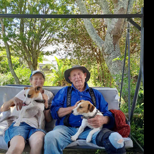 Profile image for pet sitters Lilian & Peter