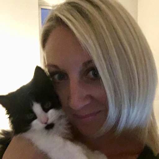 Profile image for pet sitter Naomi