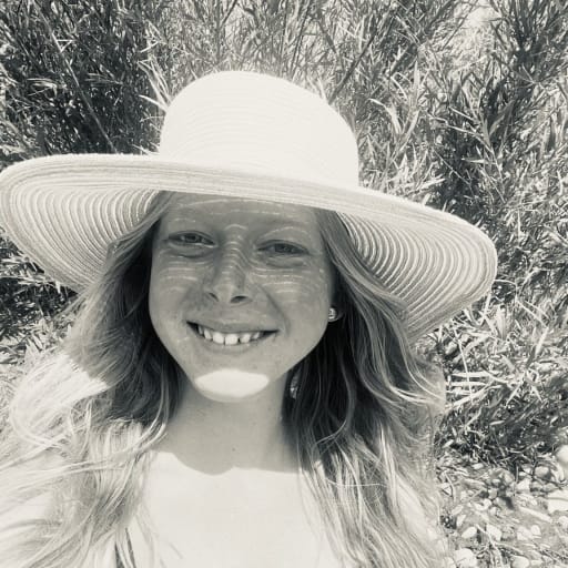 Profile image for pet sitter Evanny