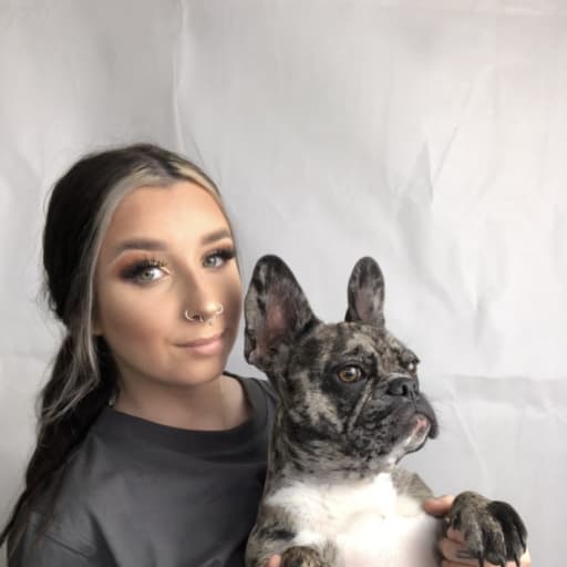 Profile image for pet sitters Tori & Baylee 