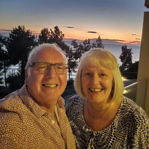 Profile image for pet sitters Debra & Paul