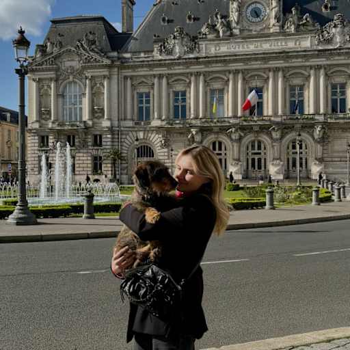 Profile image for pet sitter Eugénie