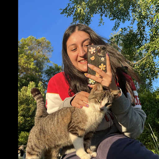 Profile image for pet sitter Gabriela