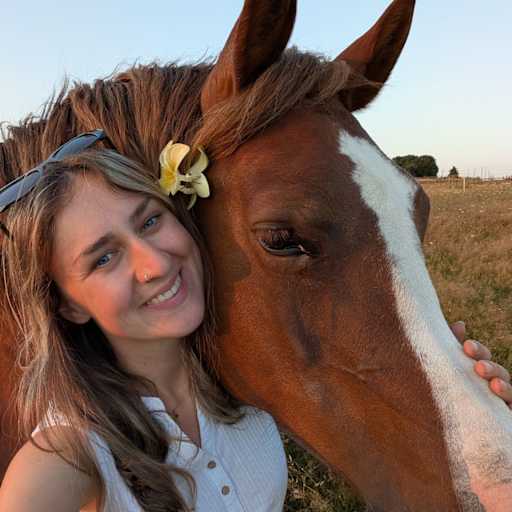 Profile image for pet sitter Hazel