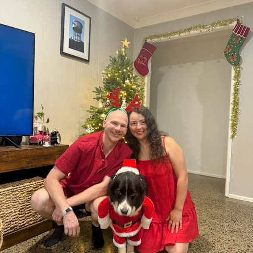 Profile image for pet sitters Yesica & Mark