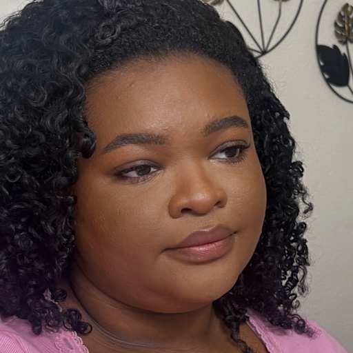Profile image for pet sitter Latavia