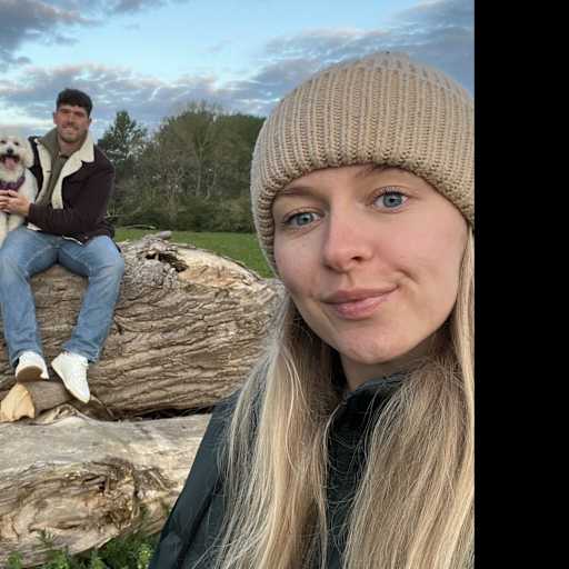 Profile image for pet sitters Rebecca & Zach