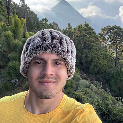 Profile image for pet sitter JUAN SEBASTIAN