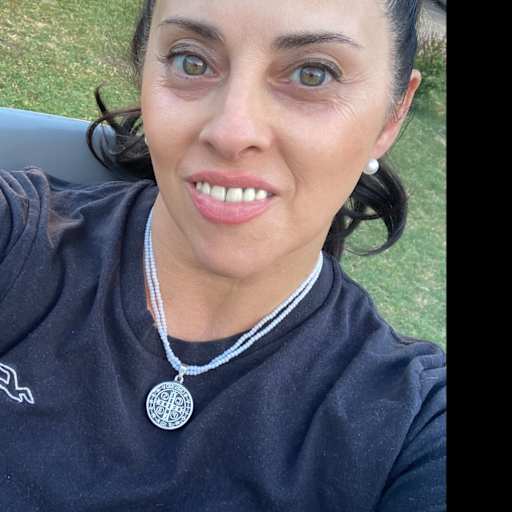 Profile image for pet sitter Eliana
