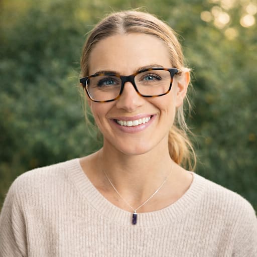 Profile image for pet sitter paige