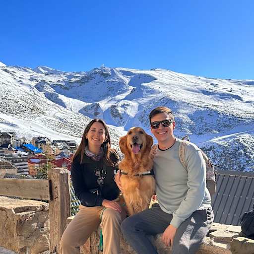 Profile image for pet sitters Julieta & Leandro