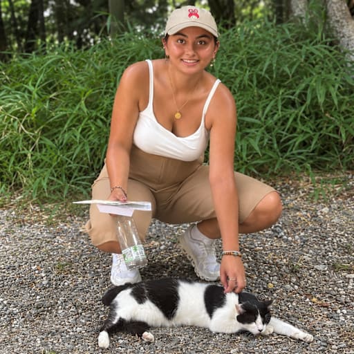 Profile image for pet sitters Elise & Kéani