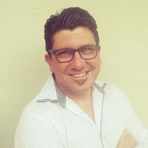 Profile image for pet sitter Lee
