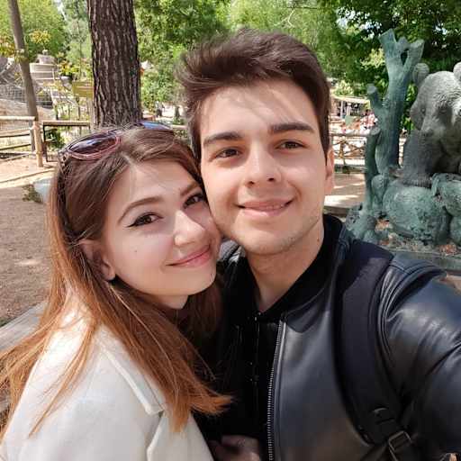 Profile image for pet sitters Diana & Andrei