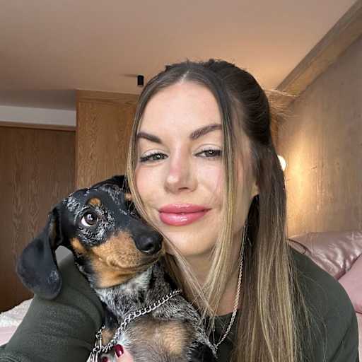 Profile image for pet sitter Caro